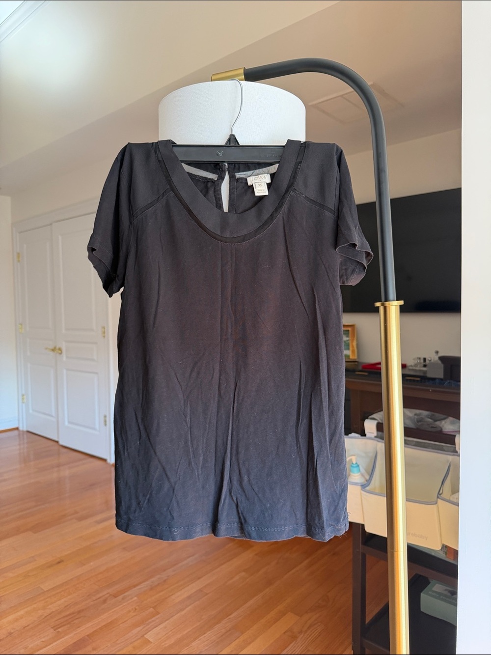 Basic Black Short-Sleeve Women’s Top
